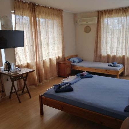 Guest House "Zora - Sarafovo" Burgas Esterno foto
