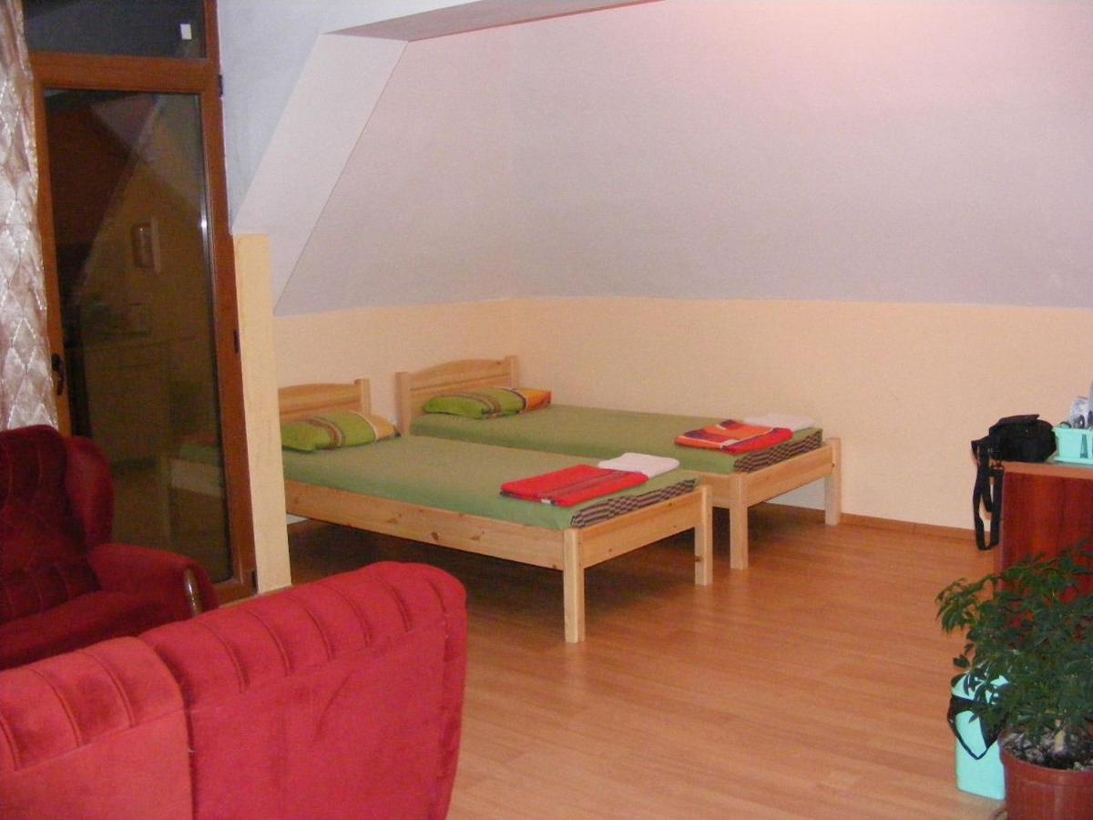 Guest House "Zora - Sarafovo" Burgas Esterno foto