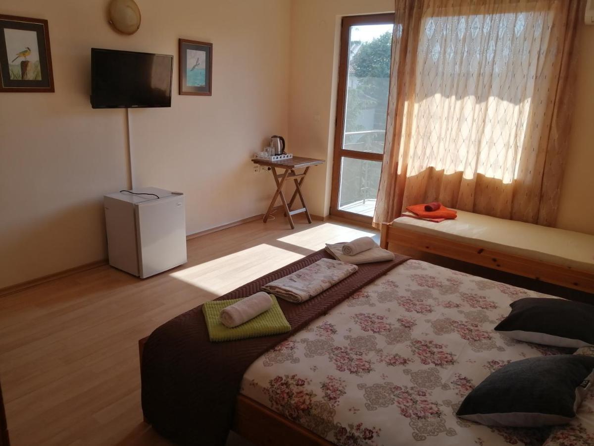 Guest House "Zora - Sarafovo" Burgas Esterno foto