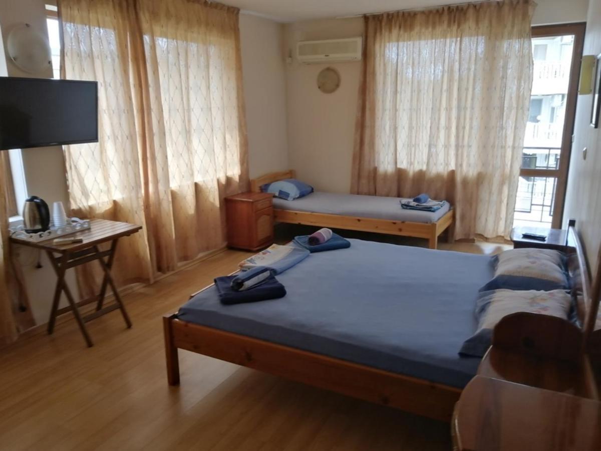 Guest House "Zora - Sarafovo" Burgas Esterno foto