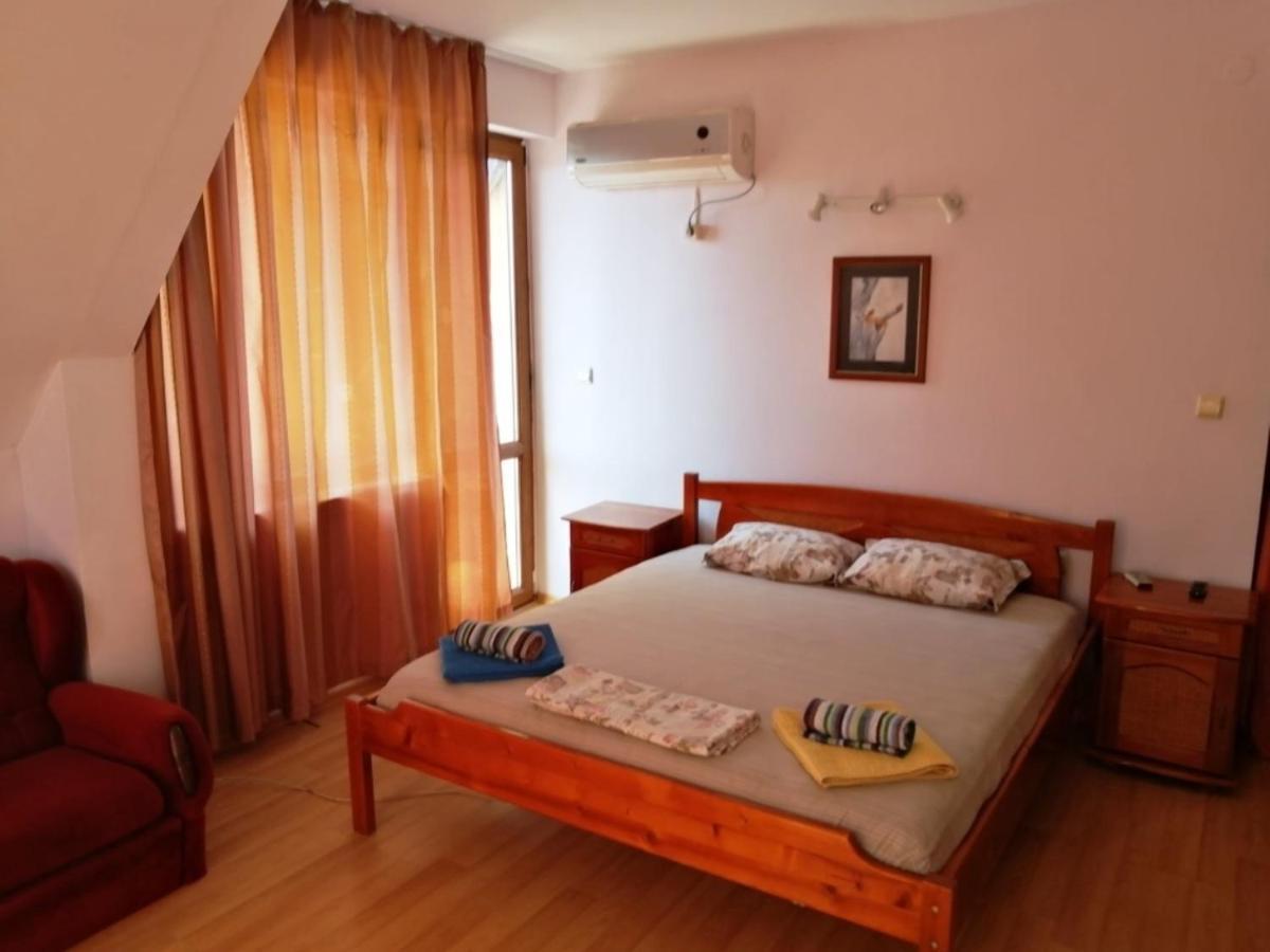 Guest House "Zora - Sarafovo" Burgas Esterno foto