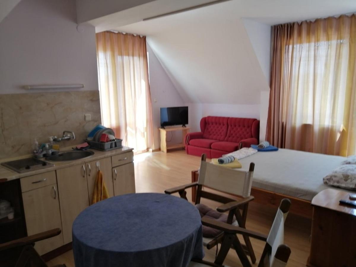 Guest House "Zora - Sarafovo" Burgas Esterno foto
