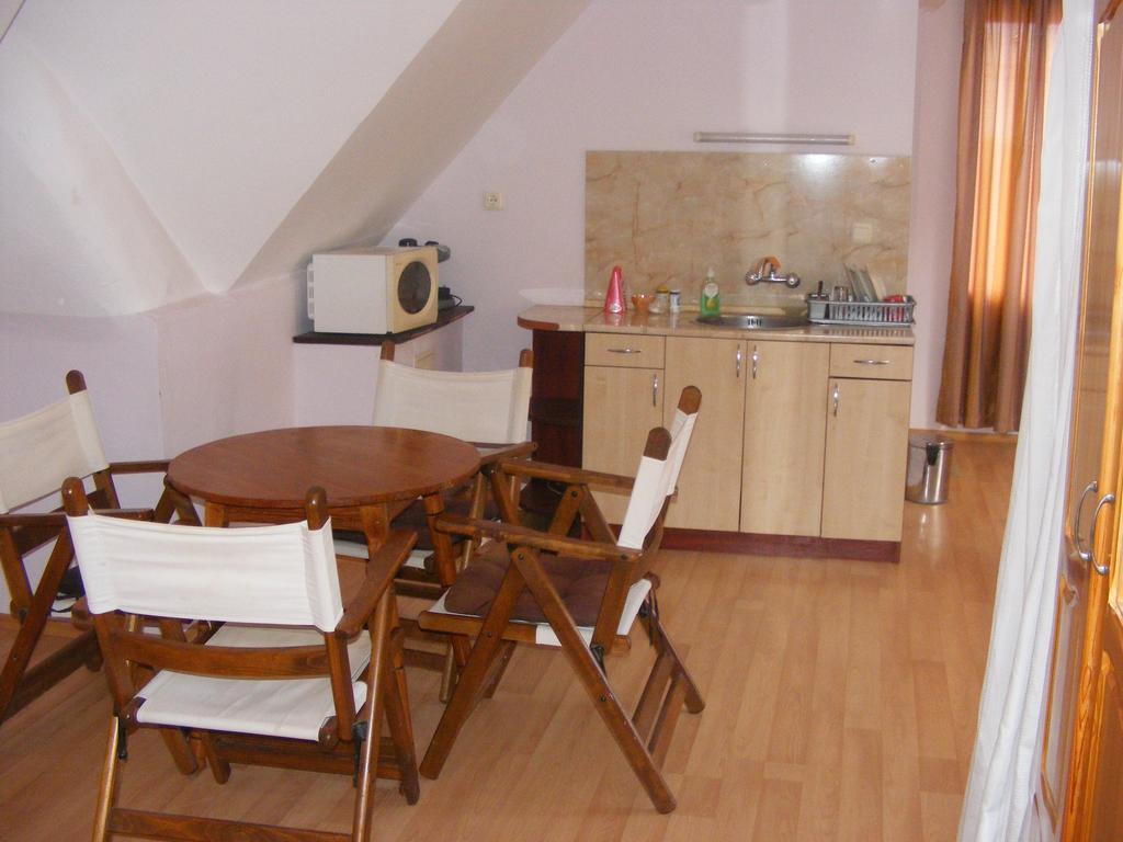 Guest House "Zora - Sarafovo" Burgas Esterno foto