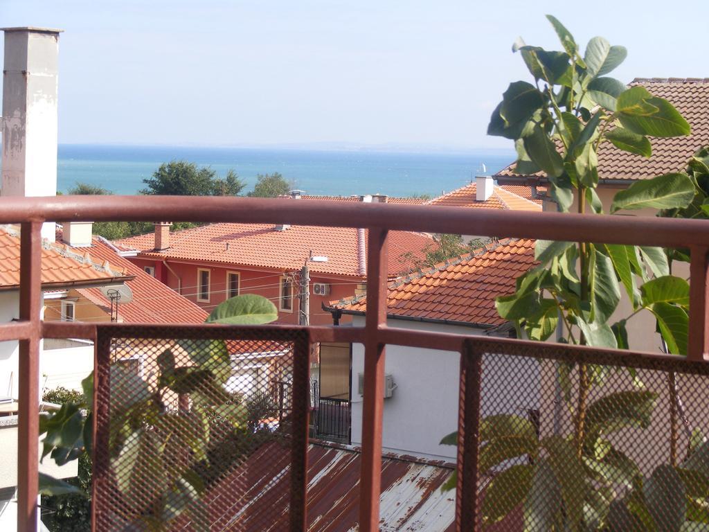 Guest House "Zora - Sarafovo" Burgas Esterno foto