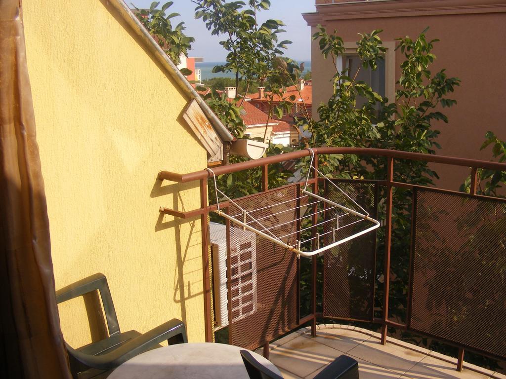 Guest House "Zora - Sarafovo" Burgas Esterno foto