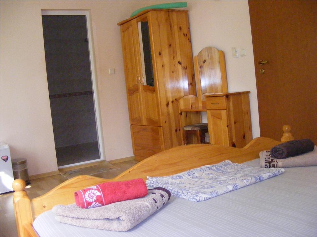 Guest House "Zora - Sarafovo" Burgas Esterno foto