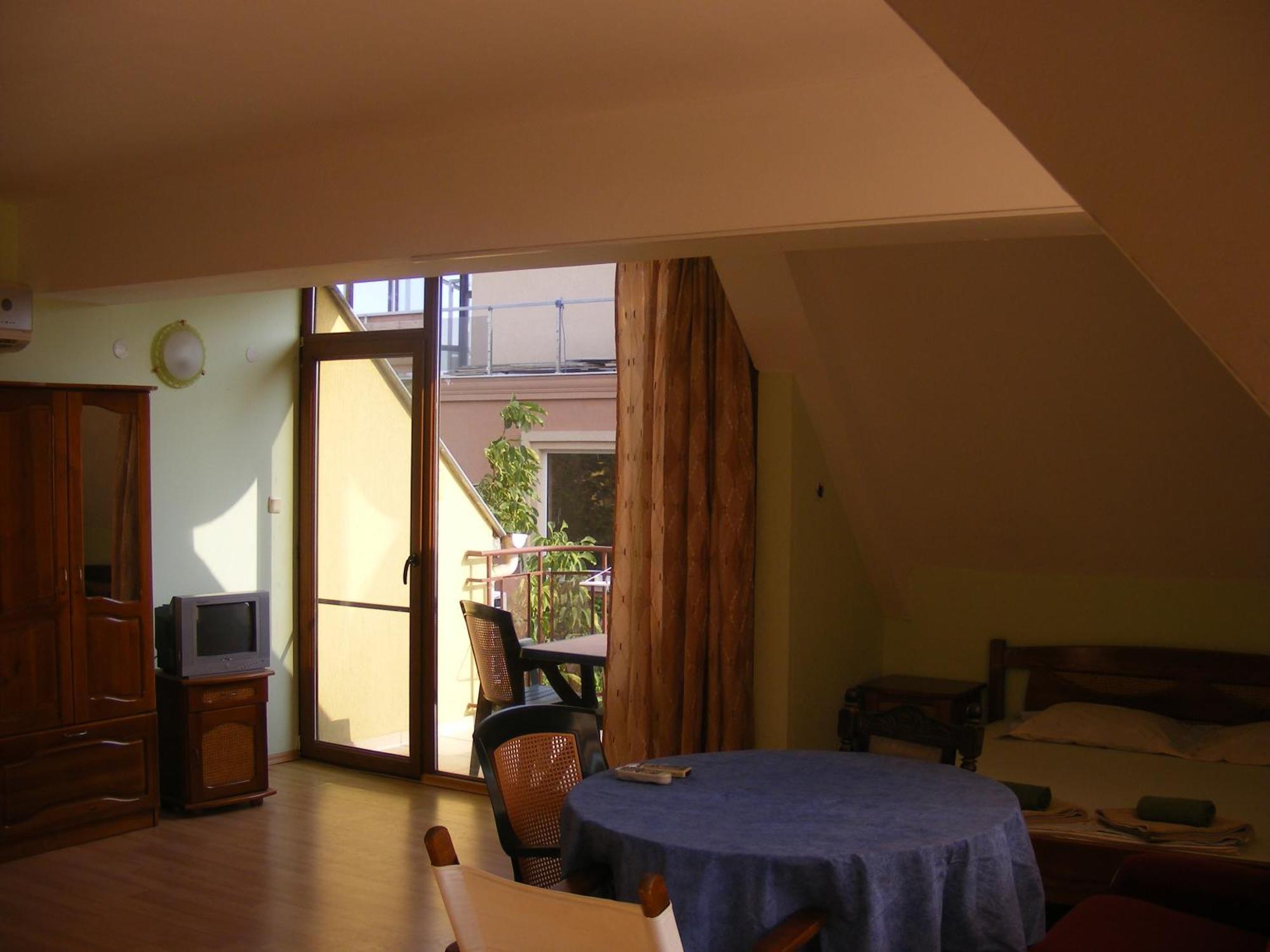Guest House "Zora - Sarafovo" Burgas Esterno foto