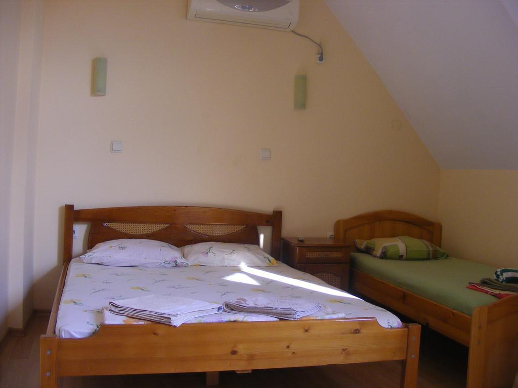 Guest House "Zora - Sarafovo" Burgas Esterno foto